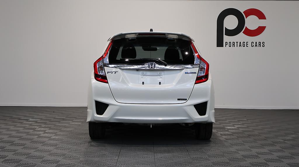 2013 Honda Fit Hybrid S-Package image 328178