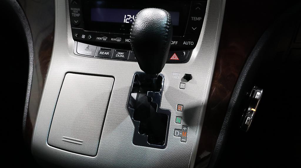 2012 Toyota Vellfire Reverse Camera + Parking Sensors image 328947