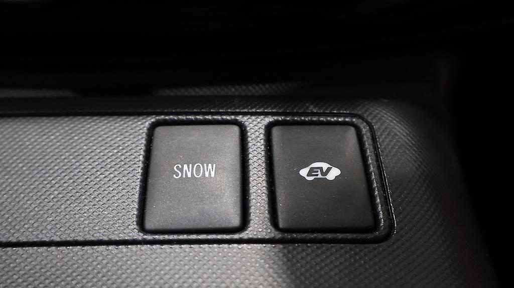 2012 Toyota Estima Hybrid image 327779