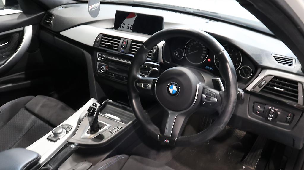 2013 Bmw 320i Touring M Sport image 328007