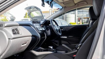 2014 Honda Grace Hybrid Low KMS Push start image 328709