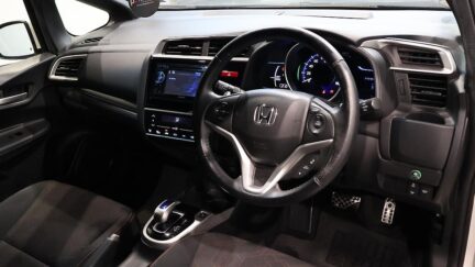 2013 Honda Fit Hybrid S-Package image 328185