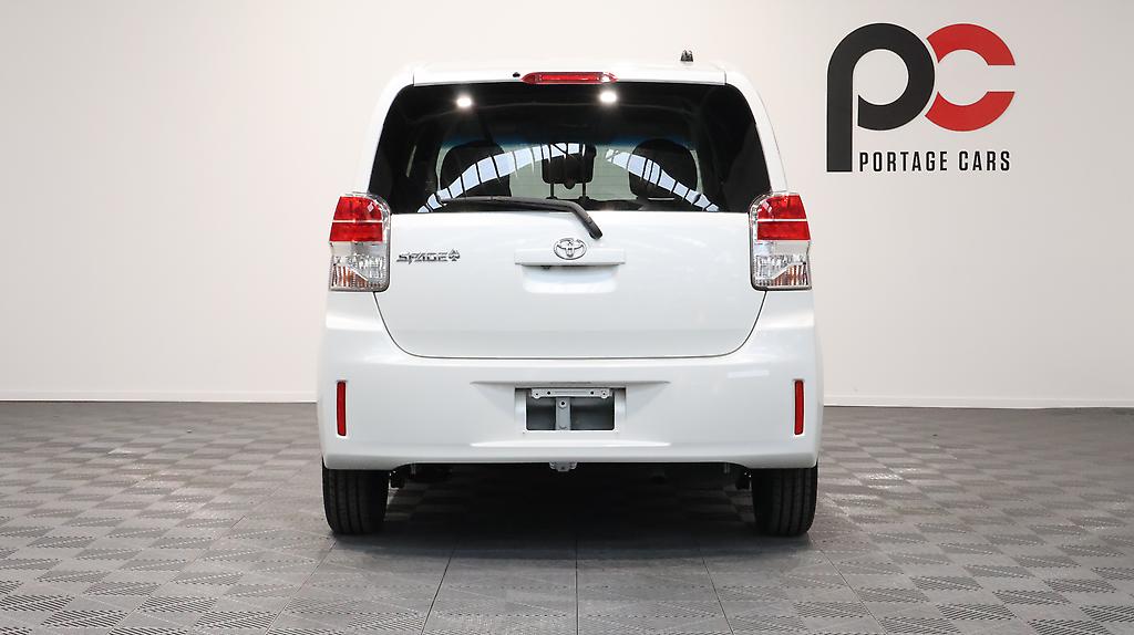 2015 Toyota Spade G Model image 328245