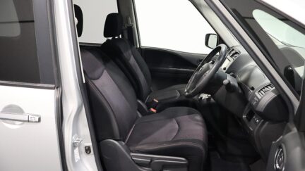 2013 Nissan Serena image 330498