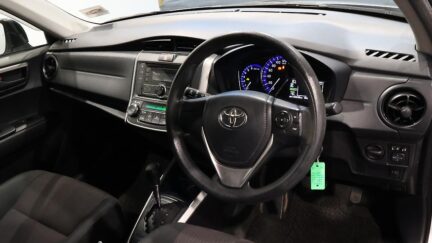 2015 Toyota Corolla FIELDER image 330113
