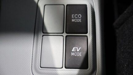 2013 Toyota Aqua S MODEL PUSH BUTTON START R/CAMERA image 330055