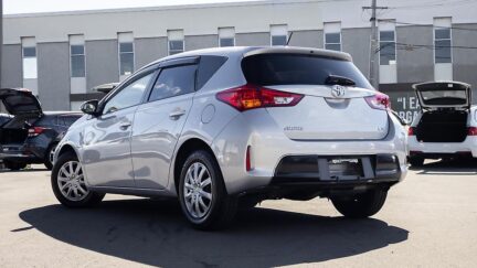 2012 Toyota Auris Sporty look Push start image 329230