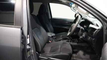 2019 Toyota Hilux SR TD DC 2.8D/6MT image 330540