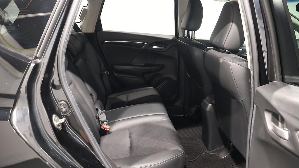 2015 Honda Fit Hybrid L-Package image 327728