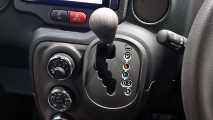 2013 Toyota Spade F Model – Push Button Start image 329590