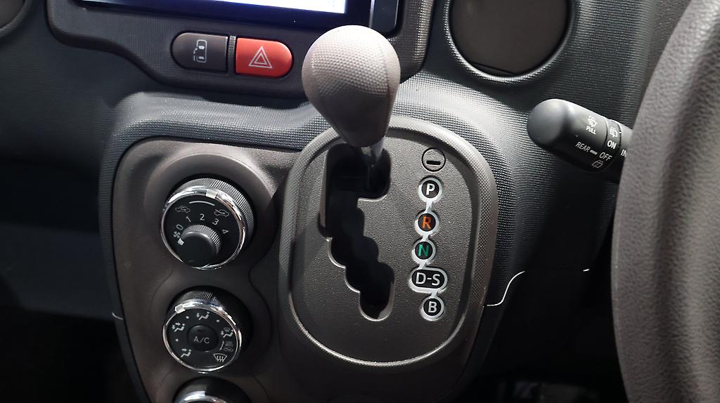 2013 Toyota Spade F Model – Push Button Start image 329590