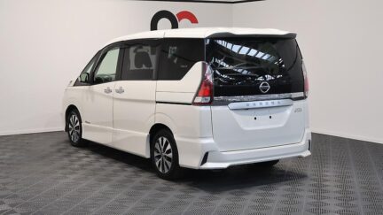 2017 Nissan Serena image 329183