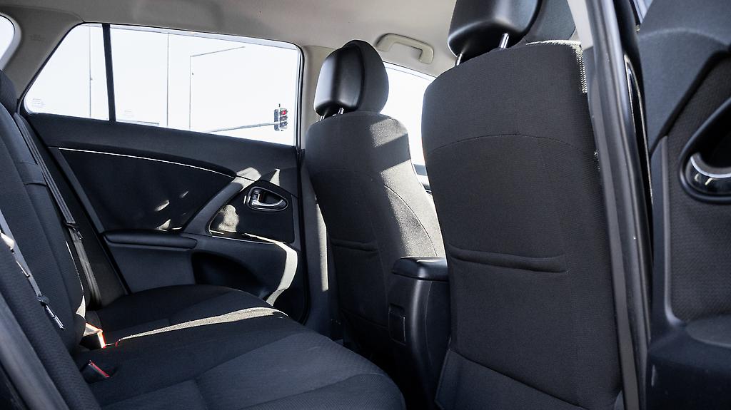 2012 Toyota Avensis Wagon Xi, Push Start, Paddle Shift image 333468