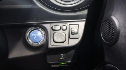 2013 Toyota Aqua S MODEL PUSH BUTTON START R/CAMERA image 330053