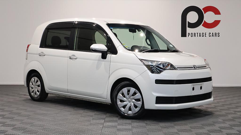 2015 Toyota Spade G Model image 328240