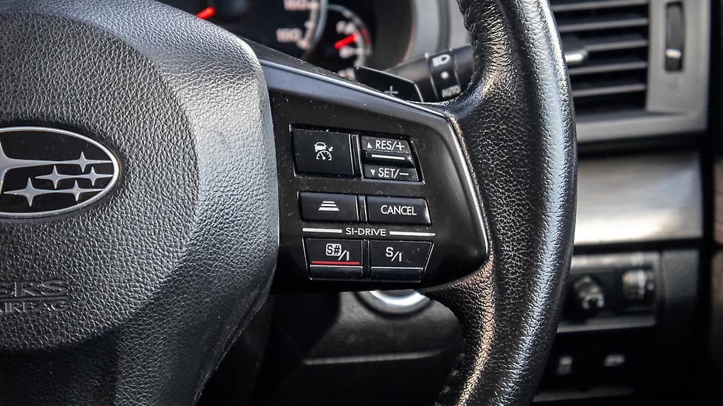 2012 Subaru Legacy 2.5i Eyesight Roof racks, Tow bar image 328749