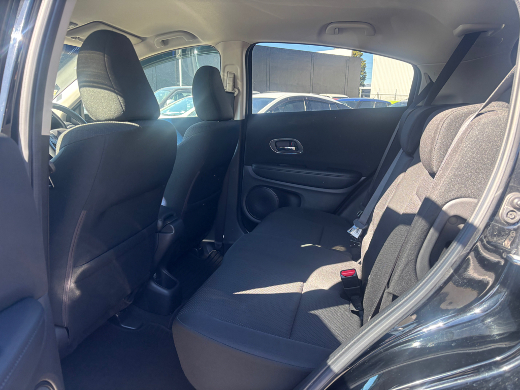 2014 Honda Vezel Hybrid X, Low KMS image 327635