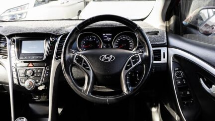 2015 Hyundai I30 Leather PKG 6sp MANUAL image 330219