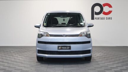 2013 Toyota Spade X – Power Sliding Door easy access image 328999