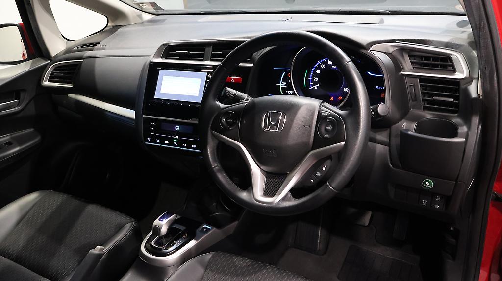 2015 Honda Fit Hybrid L-Package image 327794