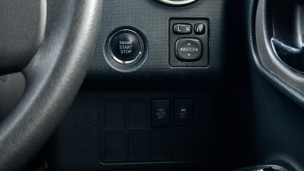 2012 Toyota Spade F Model – Push Button Start image 329704