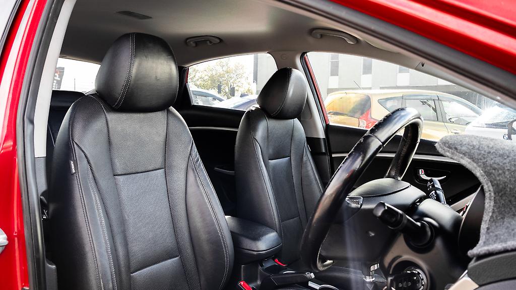 2015 Hyundai I30 Leather PKG 6sp MANUAL image 330218