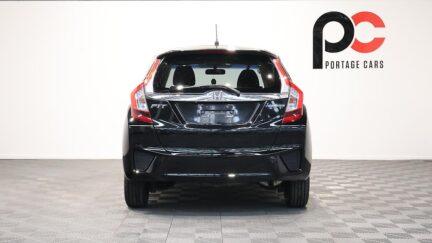 2015 Honda Fit Hybrid L-Package image 327724