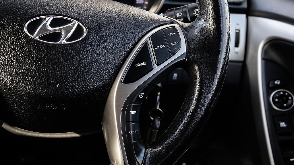 2015 Hyundai I30 Leather PKG 6sp MANUAL image 330220