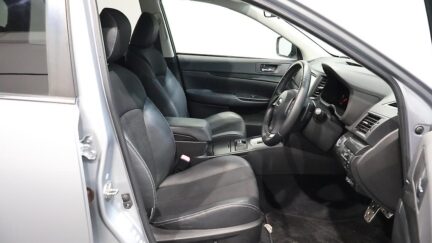 2013 Subaru Legacy Touring Wagon 2.5i B Sports Eyesight G-Package AWD image 327448