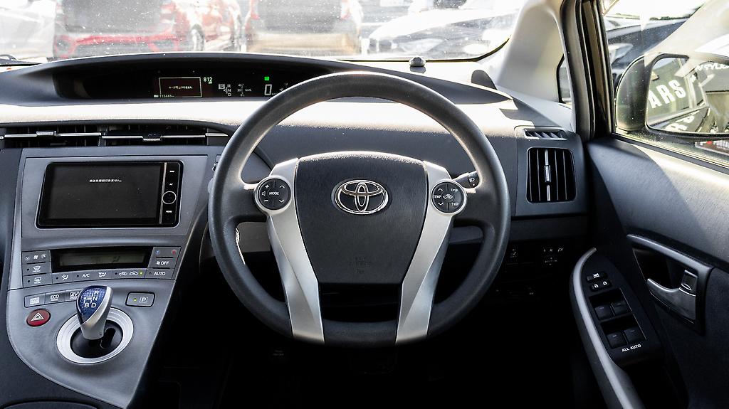 2012 Toyota Prius S MODEL slick design image 333511
