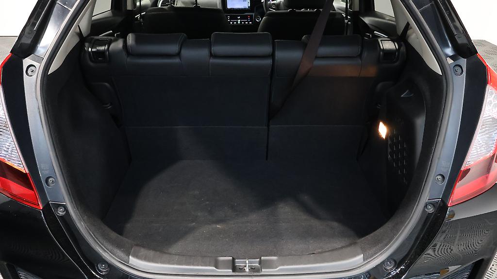 2015 Honda Fit Hybrid L-Package image 327725