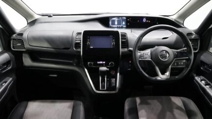 2017 Nissan Serena image 329192