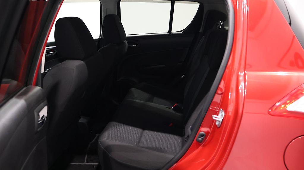 2014 Suzuki Swift XG image 330785
