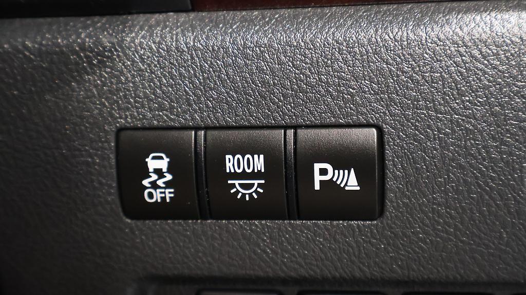 2012 Toyota Vellfire Reverse Camera + Parking Sensors image 328948