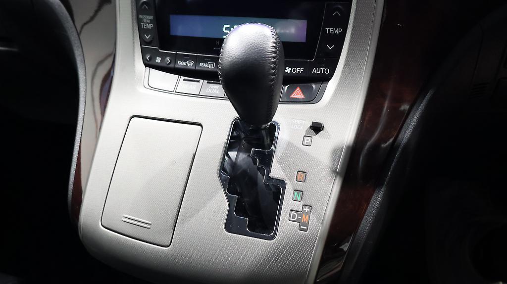 2013 Toyota Vellfire image 330526