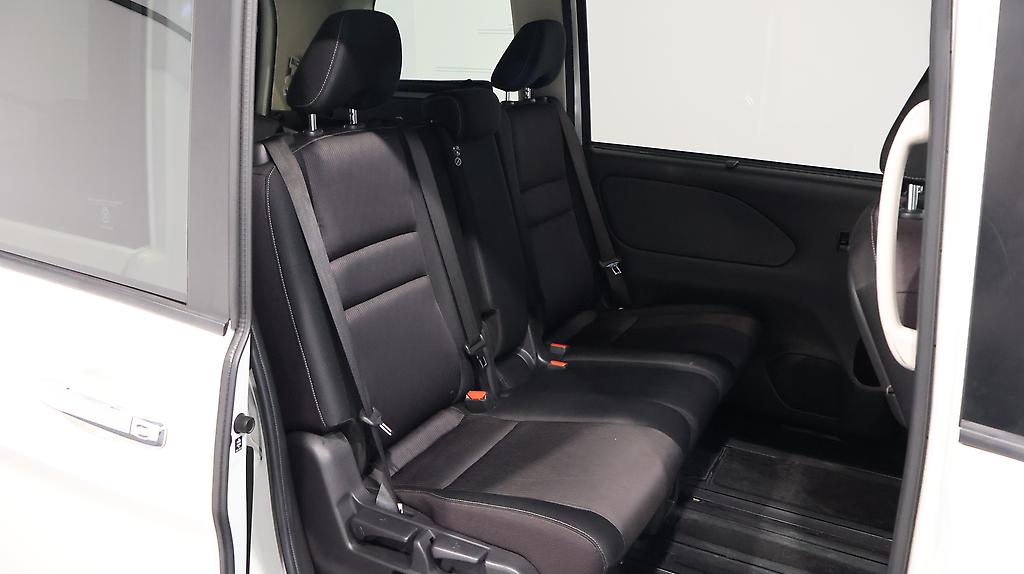 2017 Nissan Serena image 329190