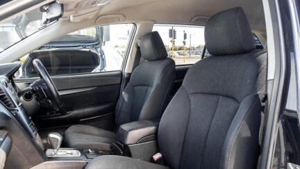 2012 Subaru Legacy 2.5i Eyesight Roof racks, Tow bar image 328753