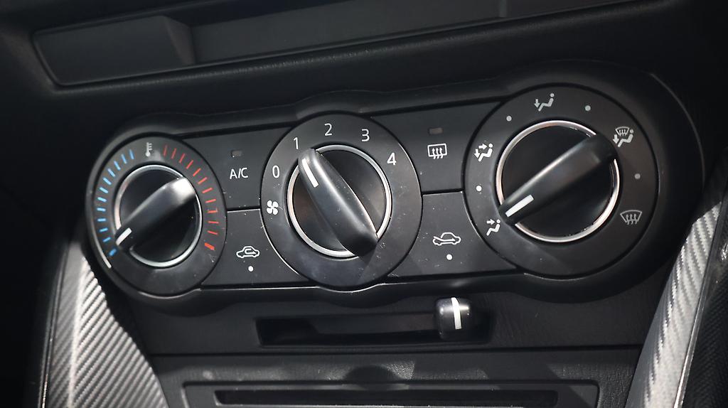 2015 Mazda Demio image 330770