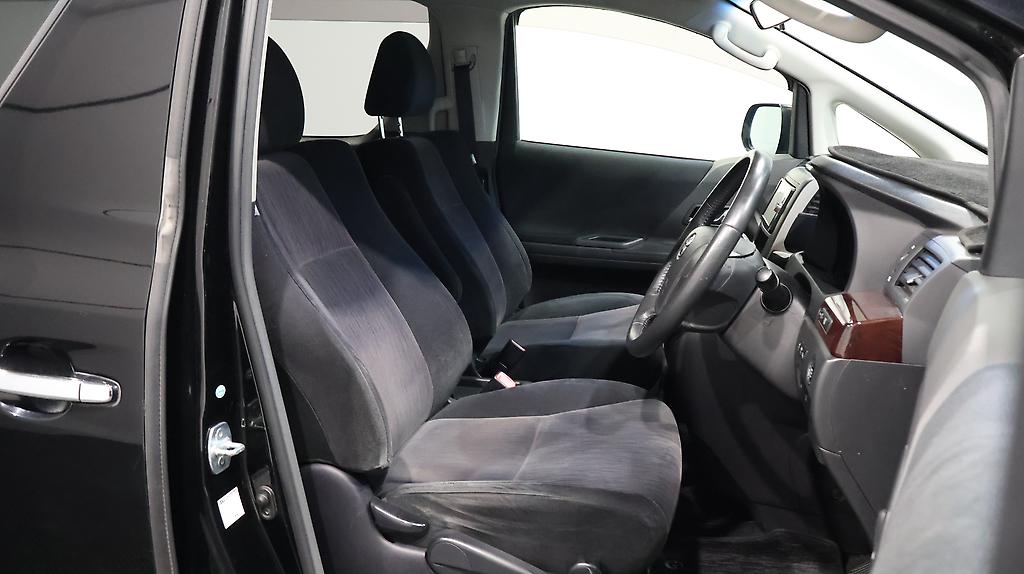 2013 Toyota Vellfire 2.4Z image 328575