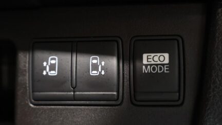 2013 Nissan Serena Hybrid Highway Star S image 329815