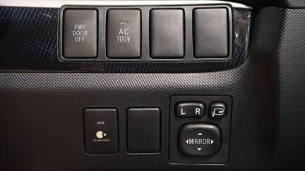 2012 Toyota Estima Hybrid image 327778