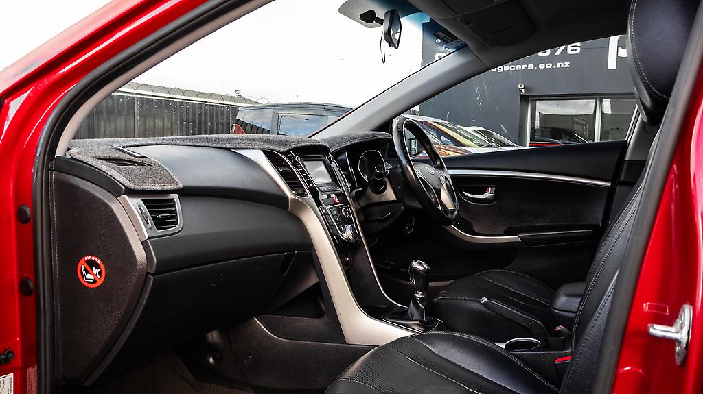 2015 Hyundai I30 Leather PKG 6sp MANUAL image 330228