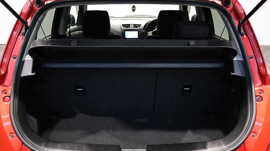 2014 Suzuki Swift XG image 330783
