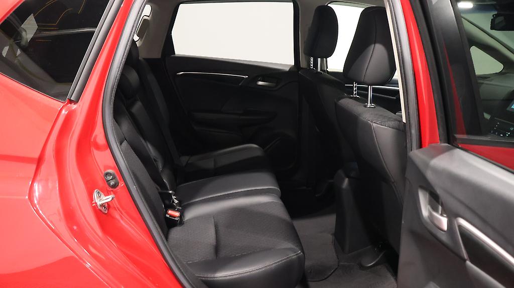 2015 Honda Fit Hybrid L-Package image 327791