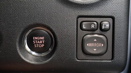 2013 Toyota Spade X – Power Sliding Door easy access image 328126