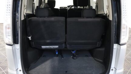 2013 Nissan Serena image 330493