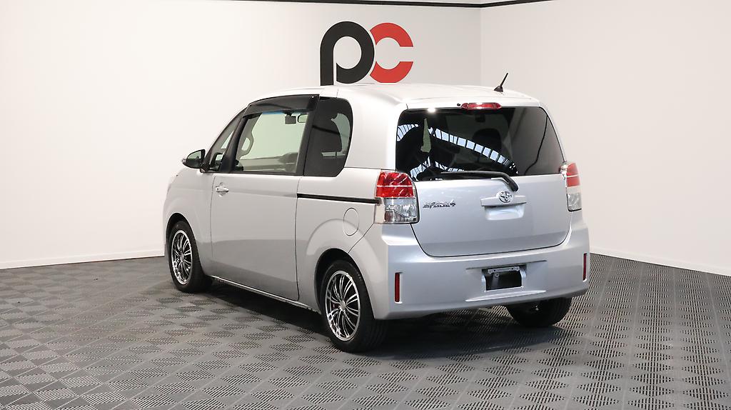 2014 Toyota Spade G Model – Alloy Wheels image 329160