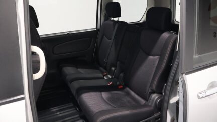 2013 Nissan Serena image 330495