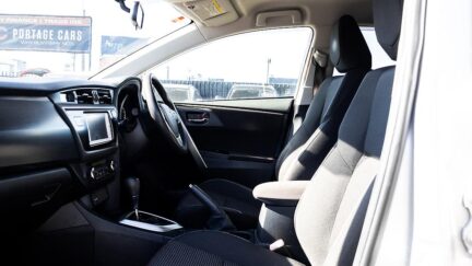 2012 Toyota Auris Sporty look Push start image 329243