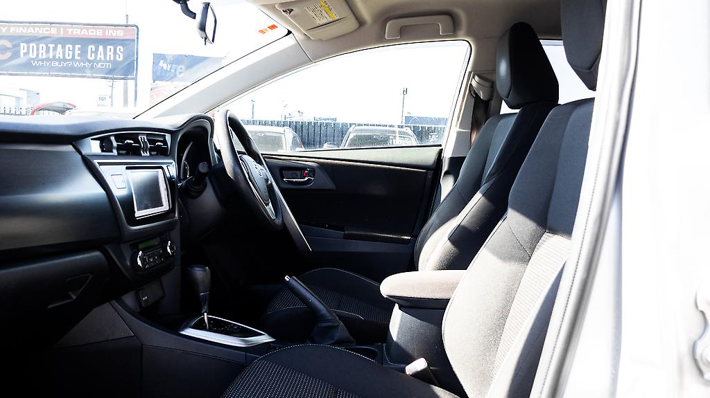 2012 Toyota Auris Sporty look Push start image 329243